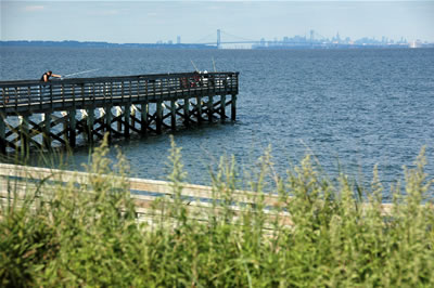 Fishing pier at Bayshore Waterfront Park