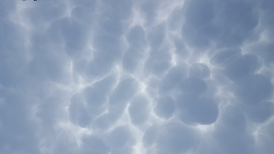 Mammatus clouds 
